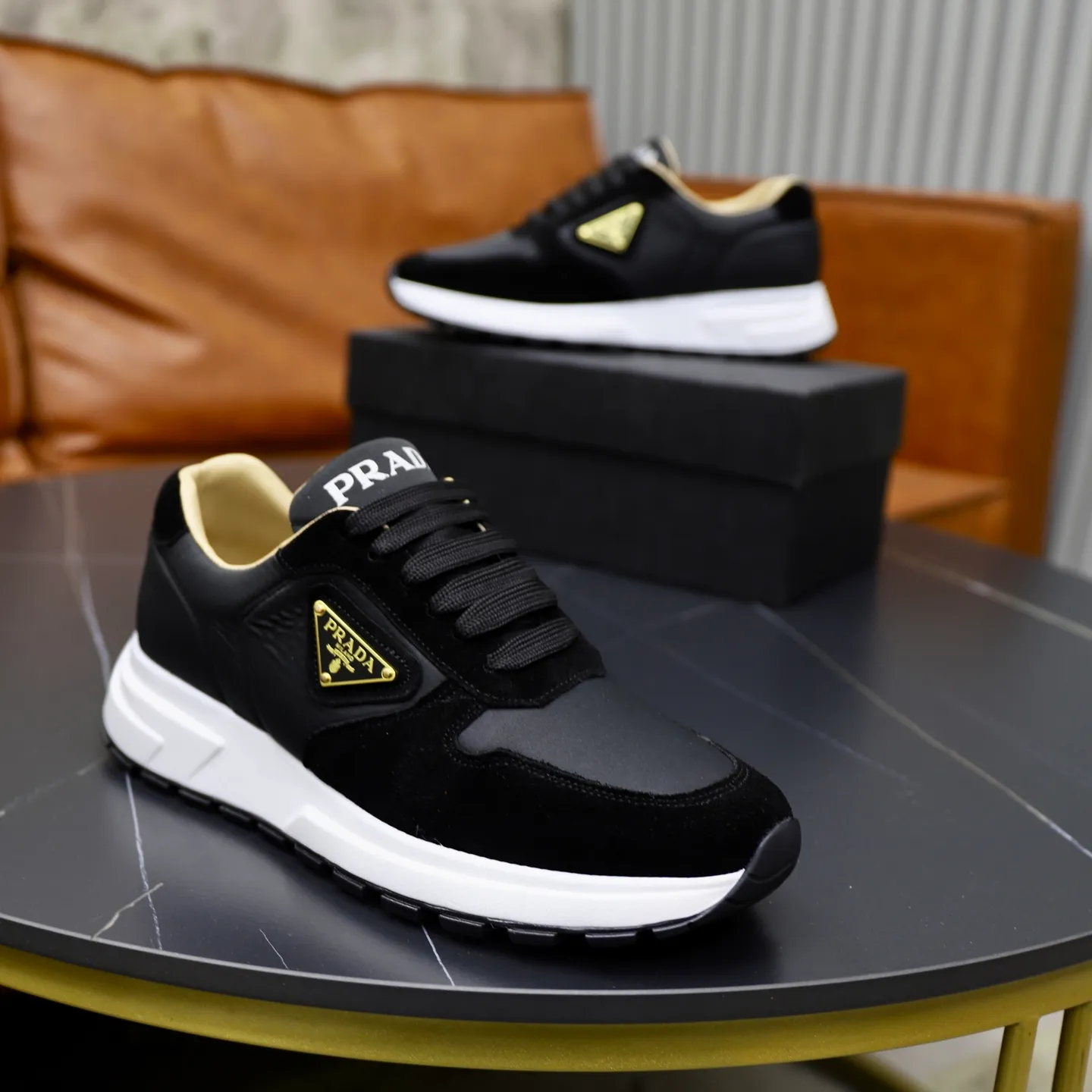 Men's shoes 💰462💰🙅‍♂️🙅‍♂️🙅‍♂️ Brand: PRADA Standard code: 38–44 (45 can be customized) Grade: Same as the official website Material: Original cowhide fabric Comfortable sheepskin lining Lightweight and wear-resistant outsole Style category: Men's fashionable casual shoes and boots Running sneakers Distinguished luxury brand elements Top luxury Color: actual picture color